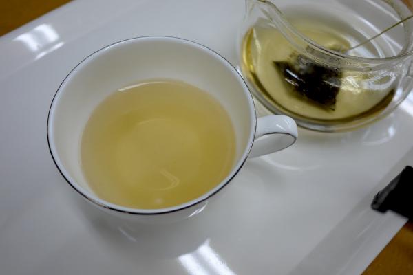 国産オリーブ茶